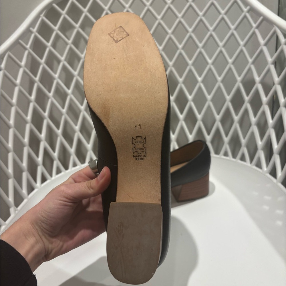 Elegant Black Leather Block Heel Shoes - Picture 4 of 5